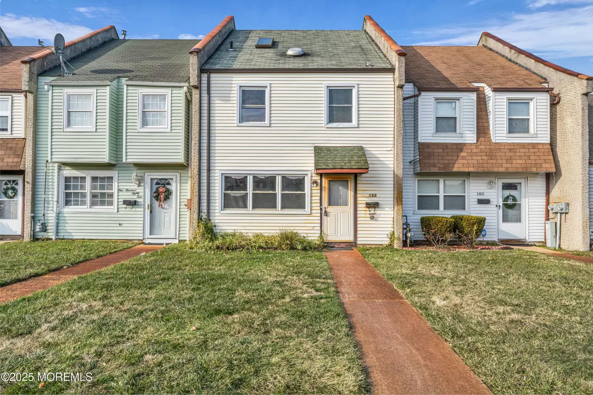 Brick, NJ 08724,182 Greenwood Loop Road