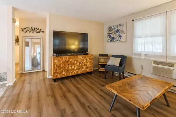 Whiting, NJ 08759,6 Pembroke Lane #C