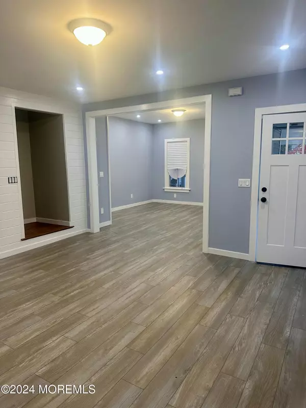 Manasquan, NJ 08736,73 Church Street