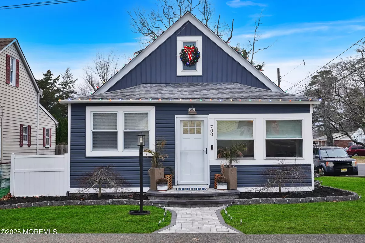 Ocean Gate, NJ 08740,700 Navesink Avenue