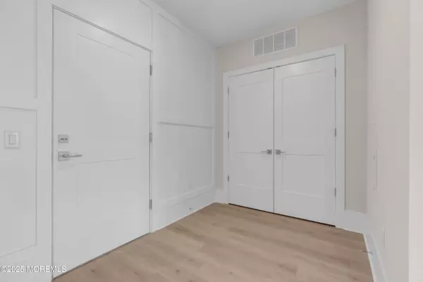 Asbury Park, NJ 07712,215 2nd Avenue #109