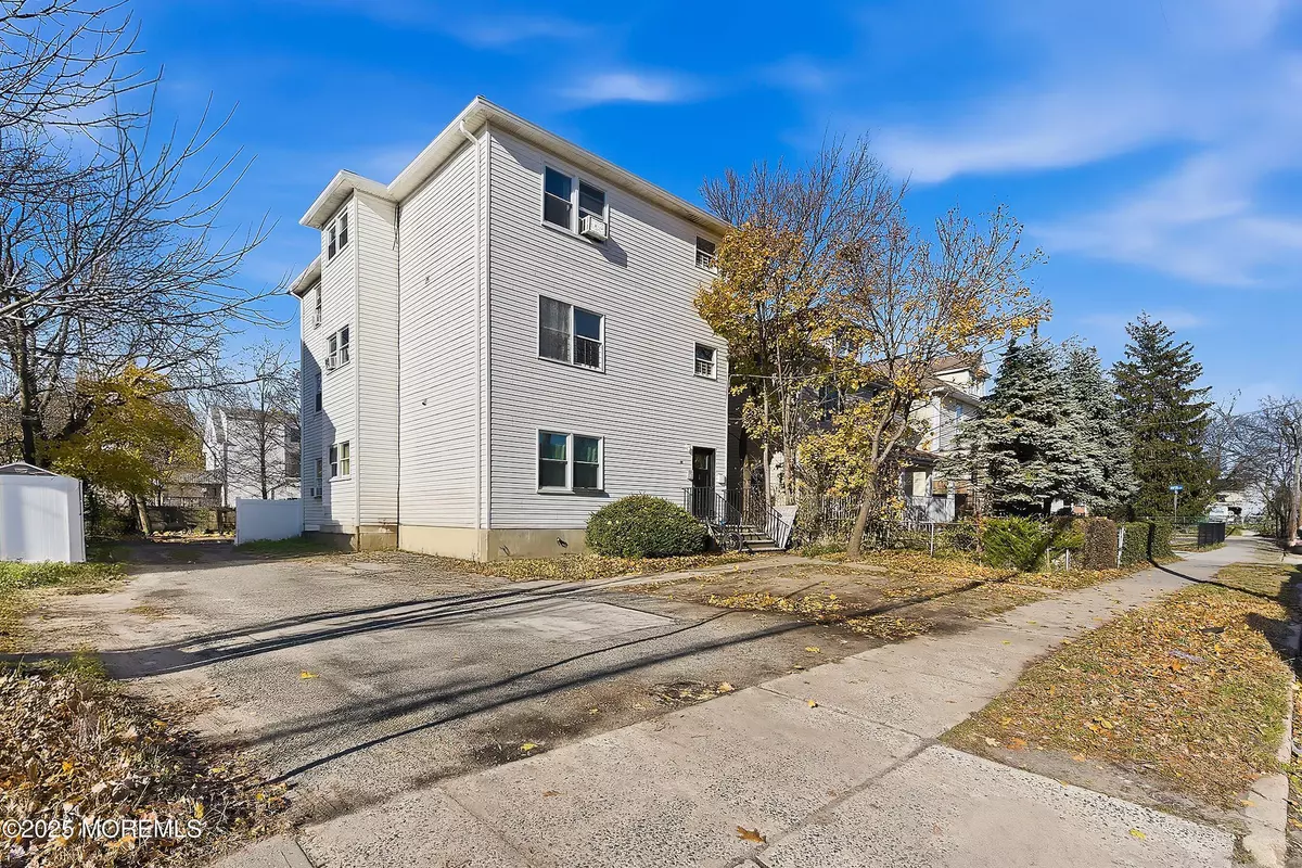 Lakewood, NJ 08701,414 Princeton Avenue