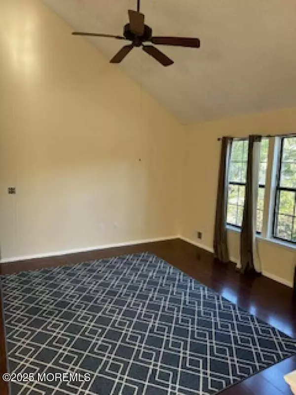 Jackson, NJ 08527,702 Goldthread Court