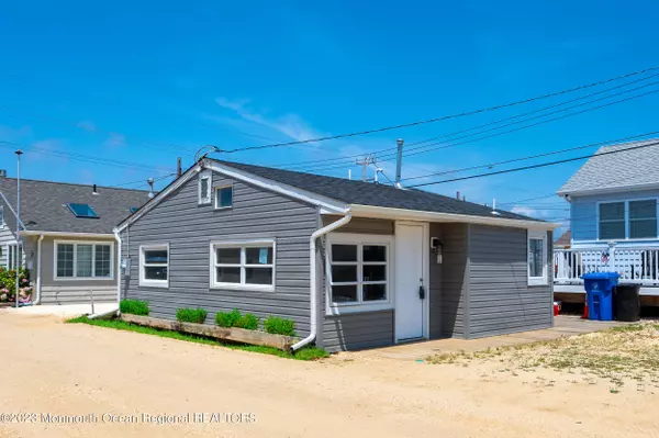 34 E Crane Way, Lavallette, NJ 08735