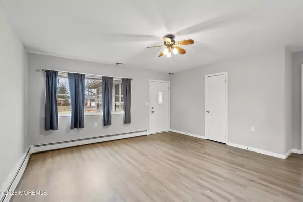 Toms River, NJ 08755,33 Gardenia Way