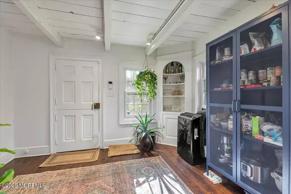 Atlantic Highlands, NJ 07716,630 Kings Highway E