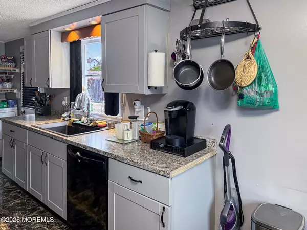 Jamesburg, NJ 08831,14 E Church Street