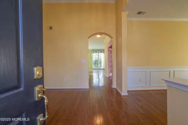 Barnegat, NJ 08005,44 S Portland Street