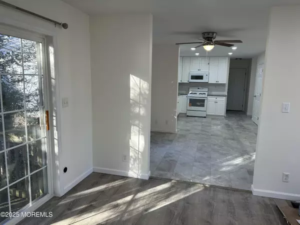 Toms River, NJ 08753,522 Roosevelt Avenue