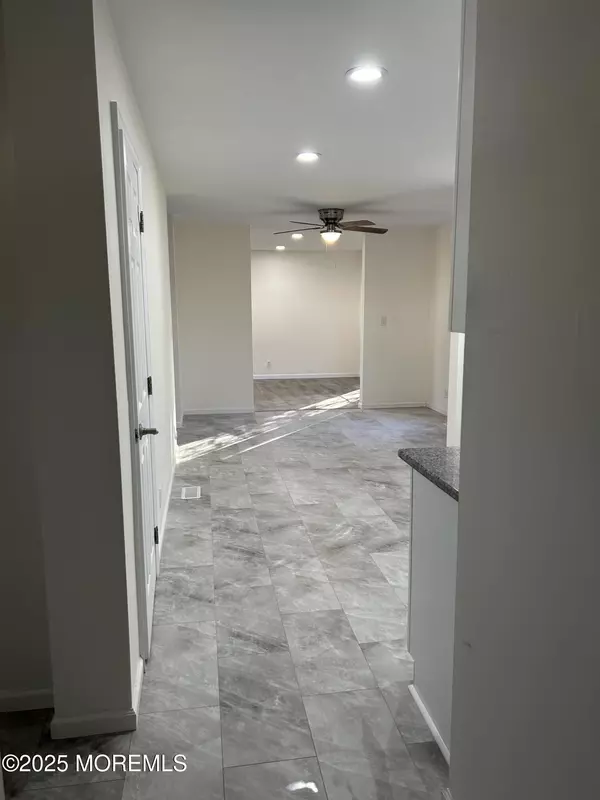 Toms River, NJ 08753,522 Roosevelt Avenue