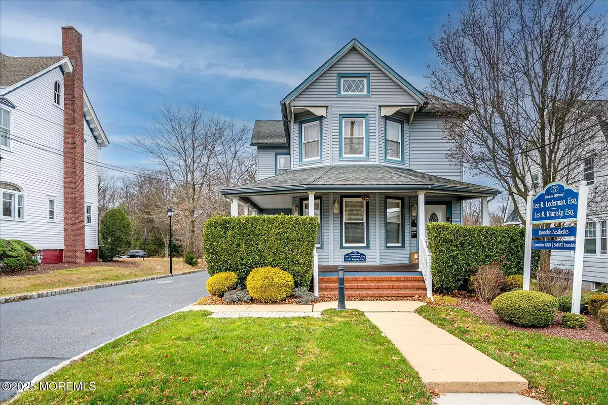 Marlboro, NJ 07746,27 N Main Street