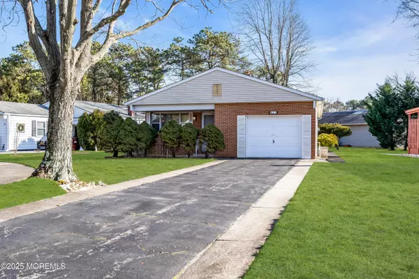 Toms River, NJ 08757,47 Normanton Court