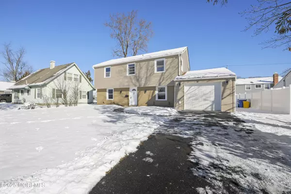 Willingboro, NJ 08046,18 Bendix Lane