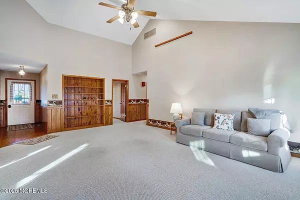 Tuckerton, NJ 08087,104 3rd Avenue