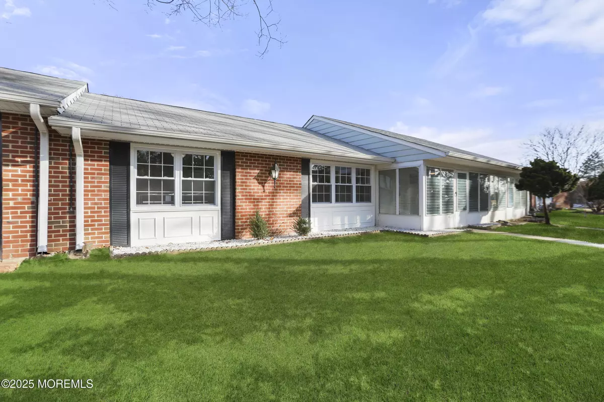 Lakewood, NJ 08701,1255 Hamilton Court #C