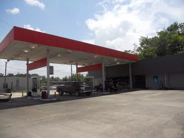 311 S High School, Columbia, MS 39429