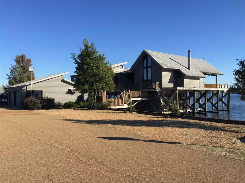 203 Dyke Road, Ridgeland, MS 39157