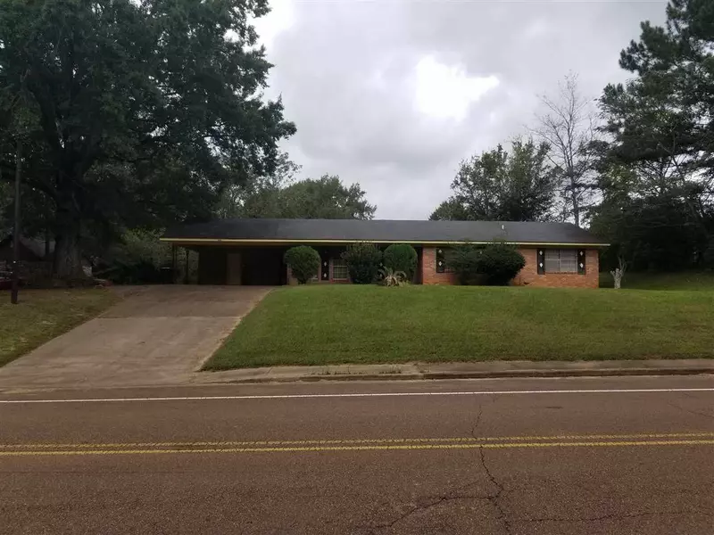 336 E Street, Kosciusko, MS 39090