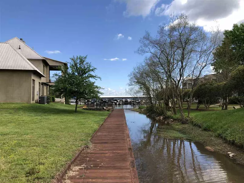 14 Marina Cove #14, Ridgeland, MS 39157