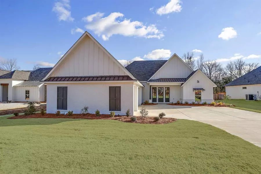 114 Coventry Lane, Canton, MS 39046