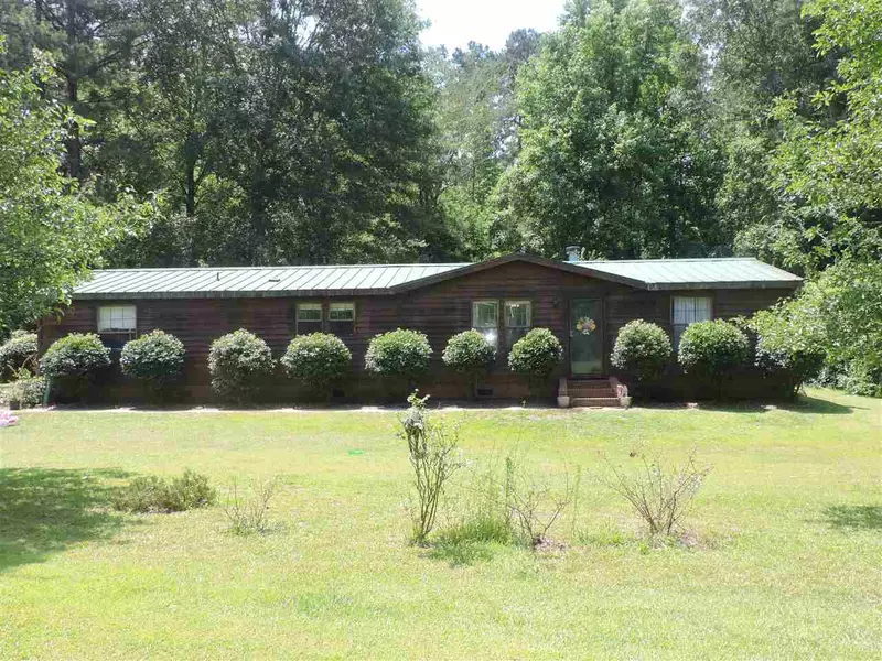 127 Hunters Circle, Mendenhall, MS 39114