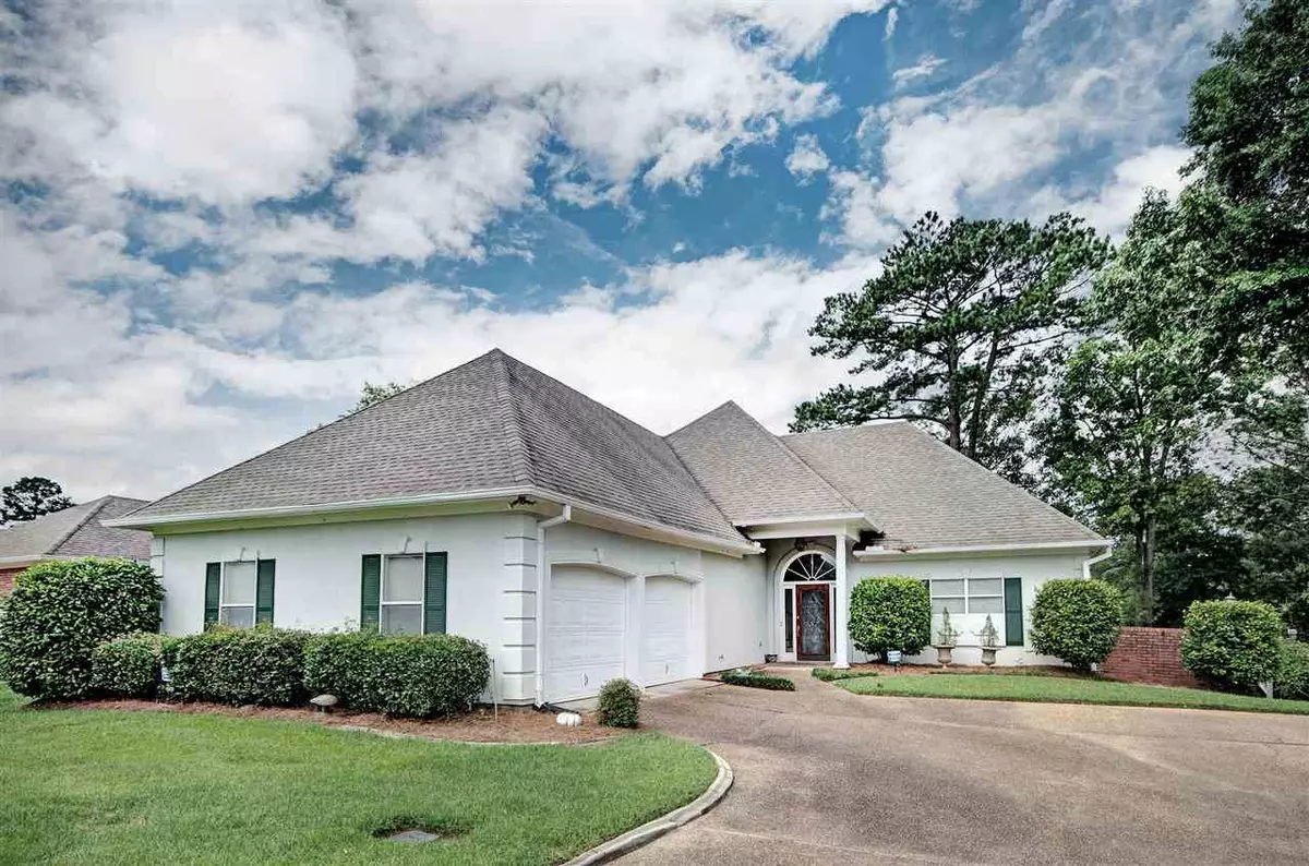 Brandon, MS 39047,225 Azalea Court