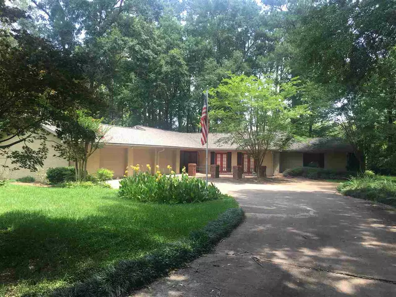 229 Campfire Circle, Brandon, MS 39047