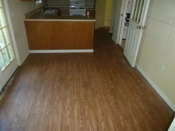 Lake, MS 39092,1850 Loop Road