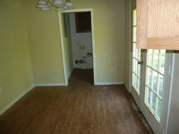 Lake, MS 39092,1850 Loop Road