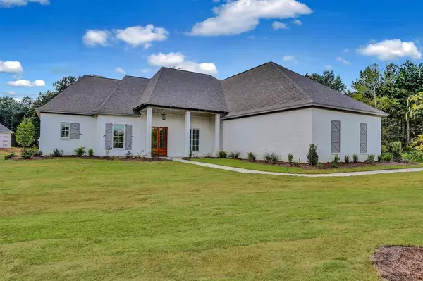 Madison, MS 39110,403 W Oak Circle