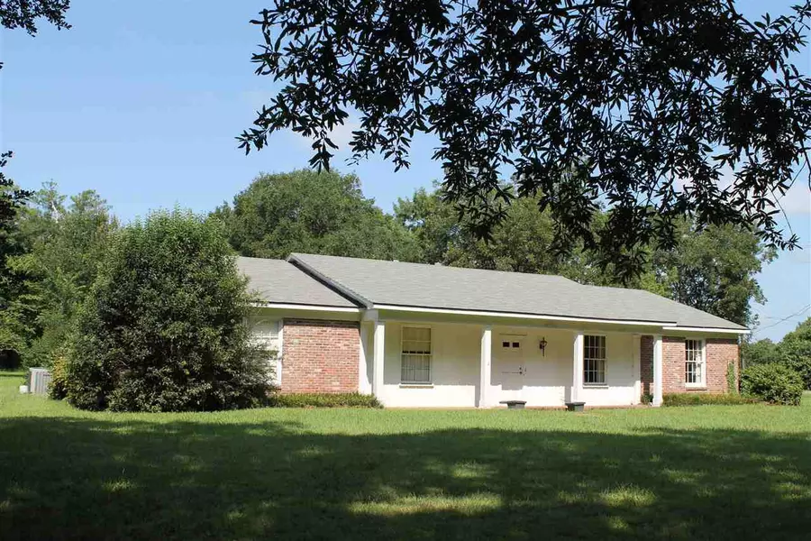 671 N Sunflower Road, Indianola, MS 38751