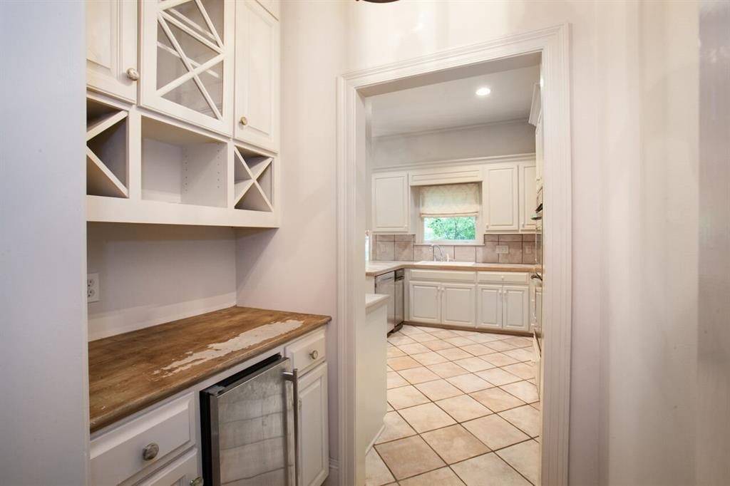 Jackson, MS 39211,5331 Carolwood Drive