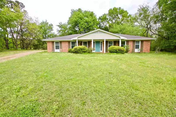 309 Old Highway 16, Benton, MS 39039