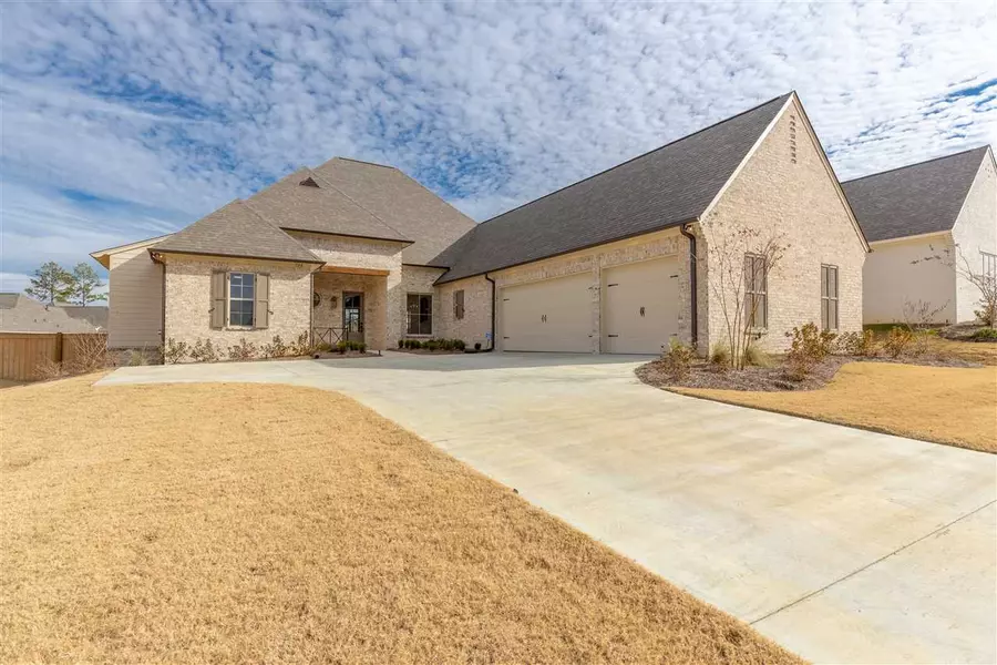 128 Camden Lake Circle, Madison, MS 39110