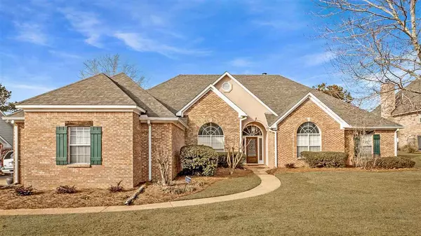 107 Woodlands Green Drive, Brandon, MS 39047