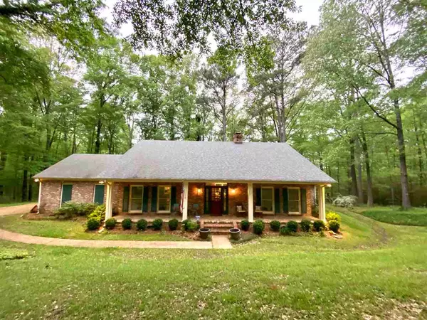 213 Trace Circle, Raymond, MS 39154