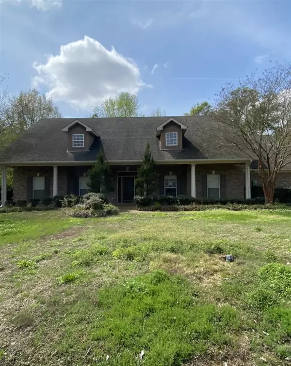 6335 Whitestone Road, Jackson, MS 39206