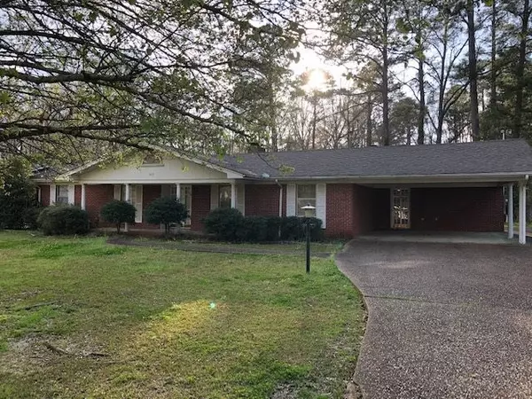 805 Line Drive, Forest, MS 39074