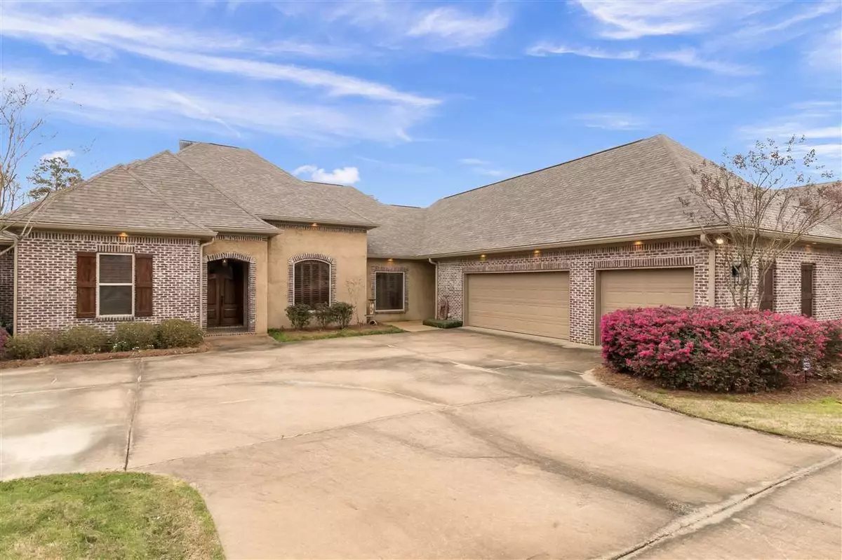 Brandon, MS 39047,136 Woodlands Glen Circle