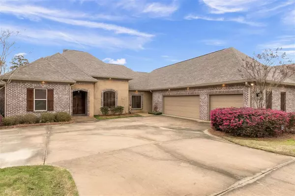 136 Woodlands Glen Circle, Brandon, MS 39047