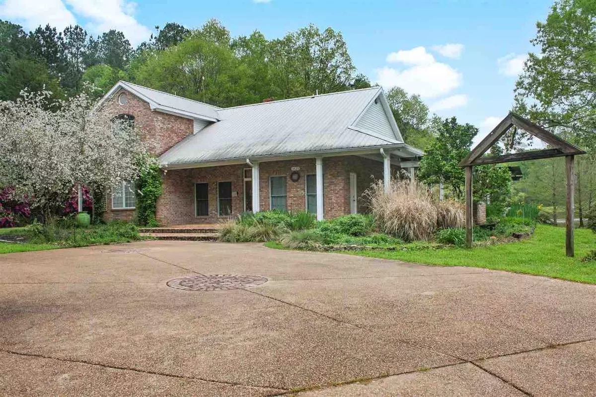 Clinton, MS 39056,1621 Mcraven Road