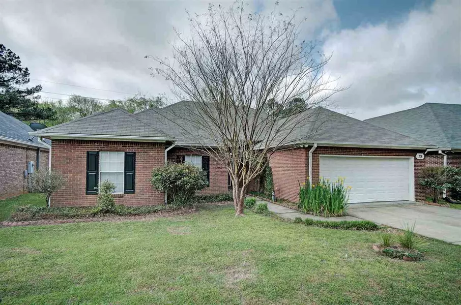 208 Village Circle, Canton, MS 39046