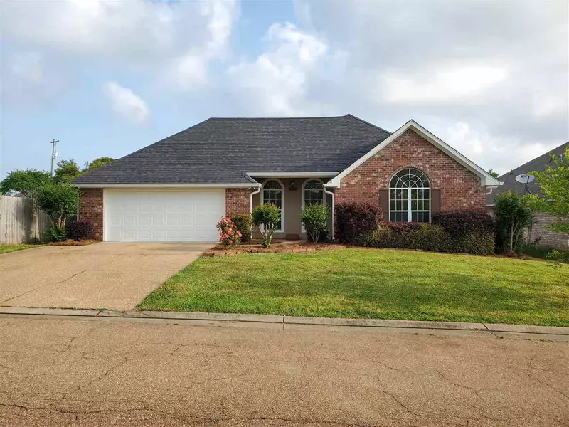 226 Camelot Way, Brandon, MS 39047