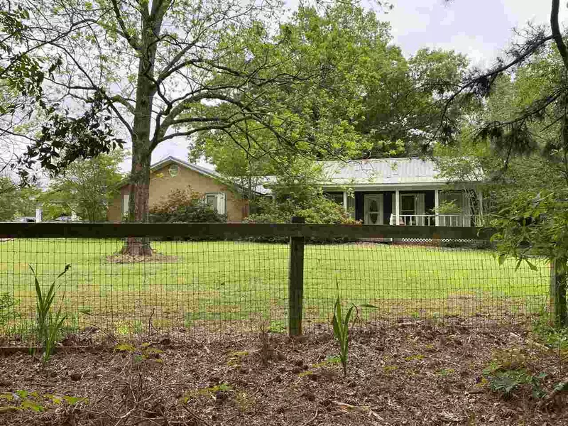 401 Clark Road, Braxton, MS 39044