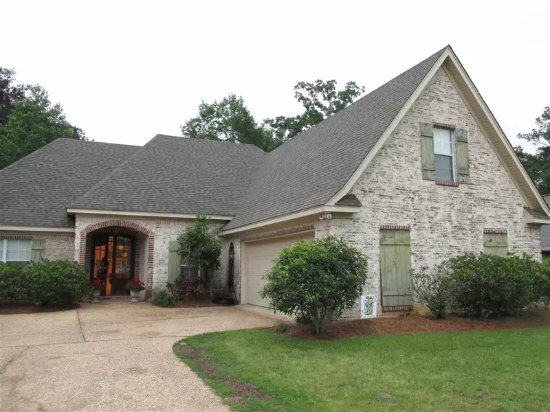 301 Avalon Way, Brandon, MS 39047