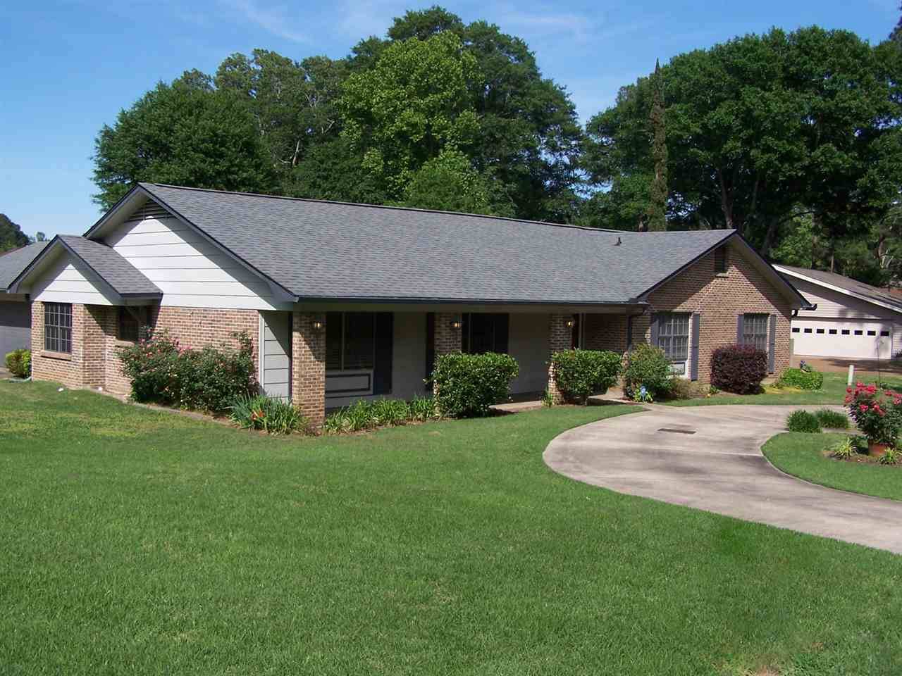 Clinton, MS 39056,501 Hampton Street