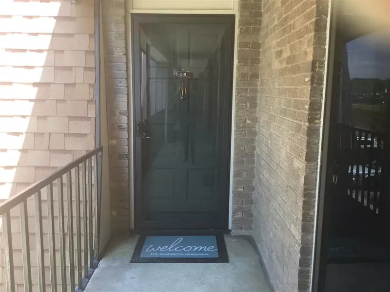 5155 Wayneland Drive #D8, Jackson, MS 39211