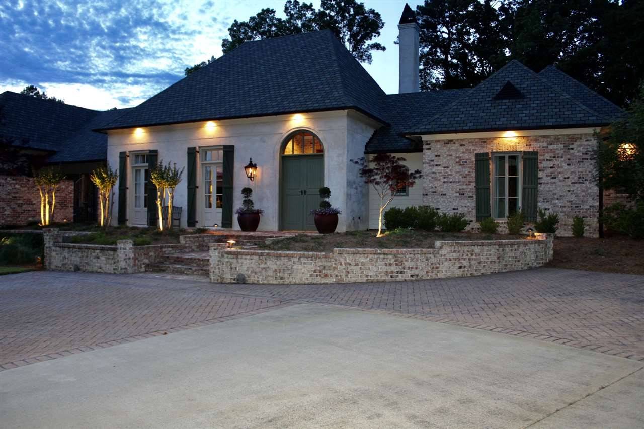 Ridgeland, MS 39157,114 Woodmont Way