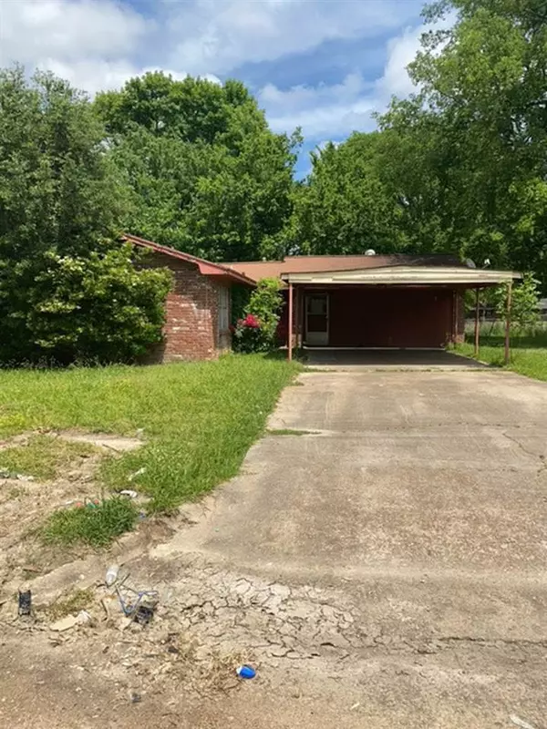 1138 Prentiss Street, Yazoo City, MS 39194