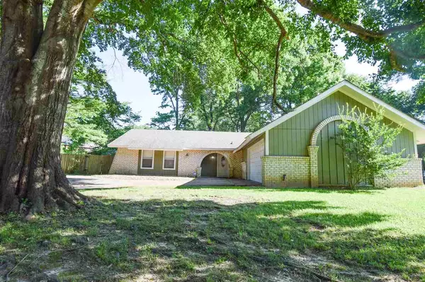 Clinton, MS 39056,1623 Twin Oaks